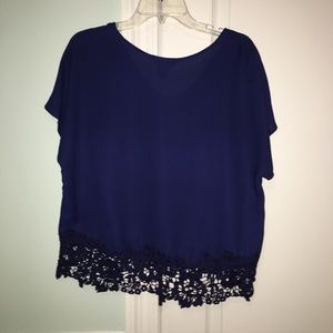 Investments petit Blue crotchet blouse size PM